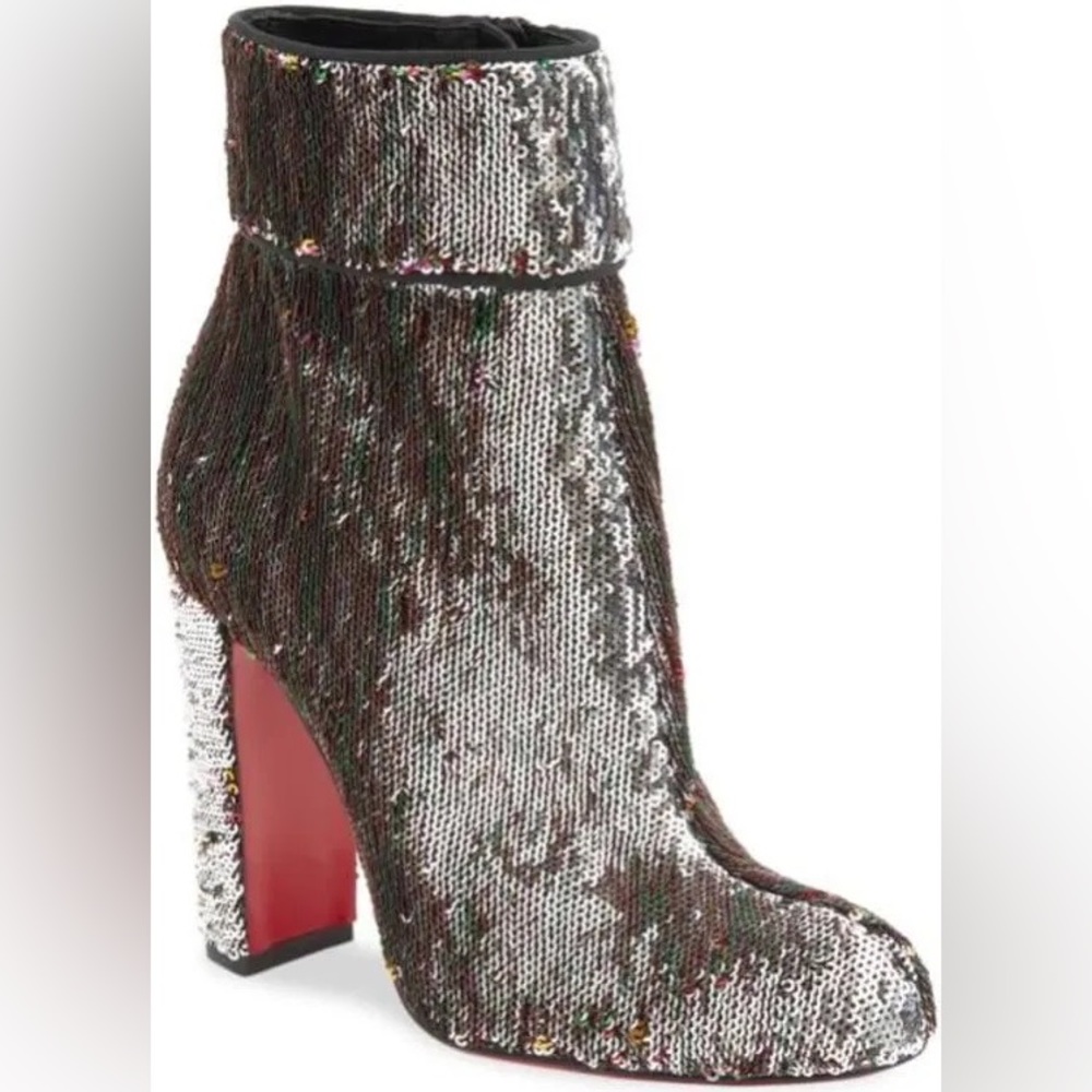 Authentic CHRISTIAN LOUBOUTIN
Moulamax silver sequin bootie